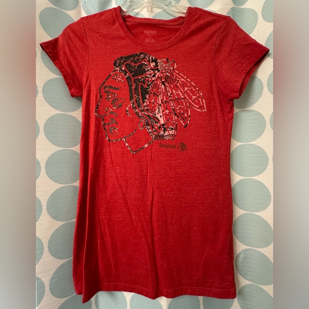 Women’s Chicago Blackhawks T-Shirt, Red, Size Medium